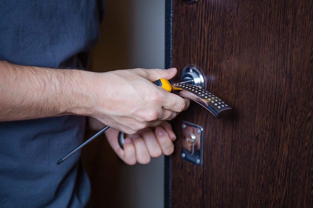 Vérification de la poignée de porte